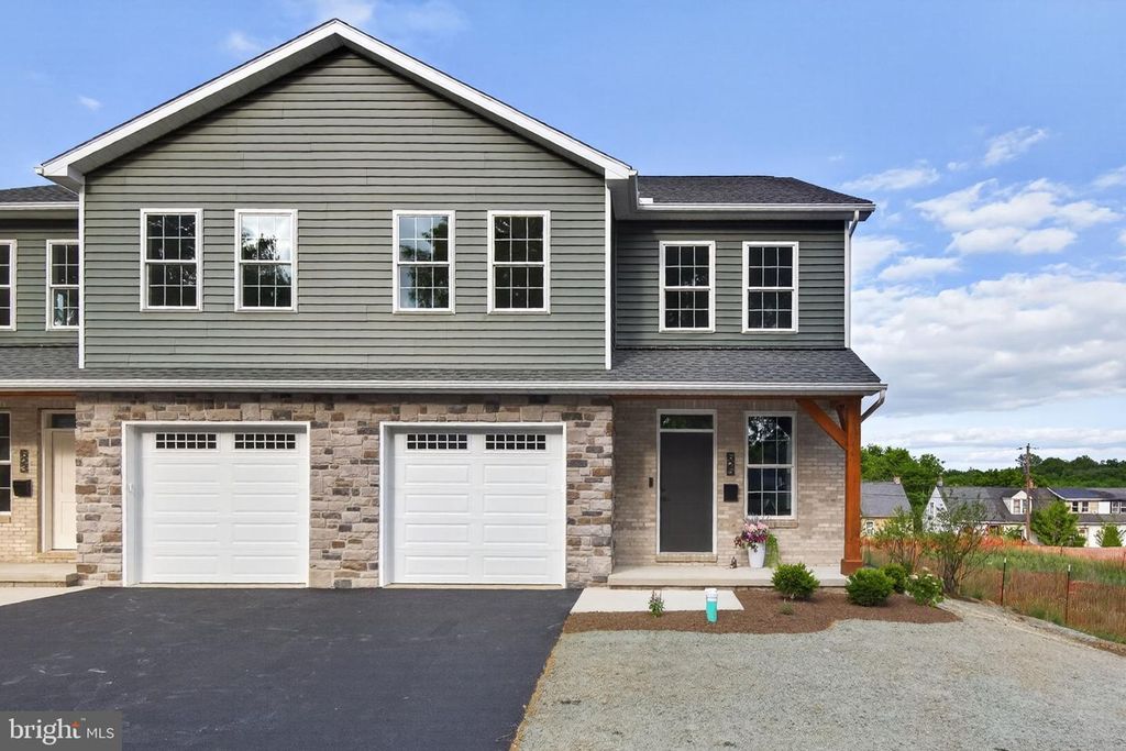 625 STEVENS AVE, Lancaster, PA 17602