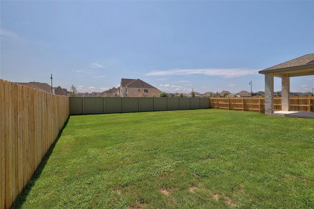 436 Hollister DR, Liberty Hill, TX 78642