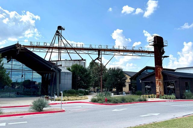 529 B Burlington DR, Buda, TX 78610