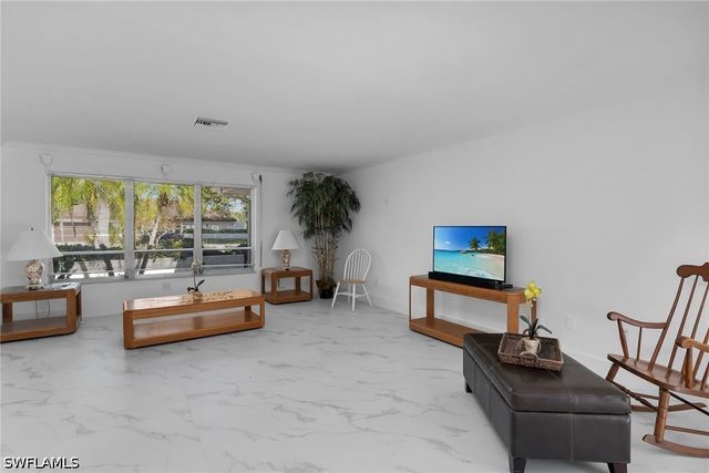 178 Torrey Pines PT, Naples, FL 34113