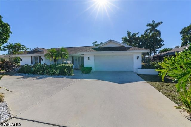 178 Torrey Pines PT, Naples, FL 34113