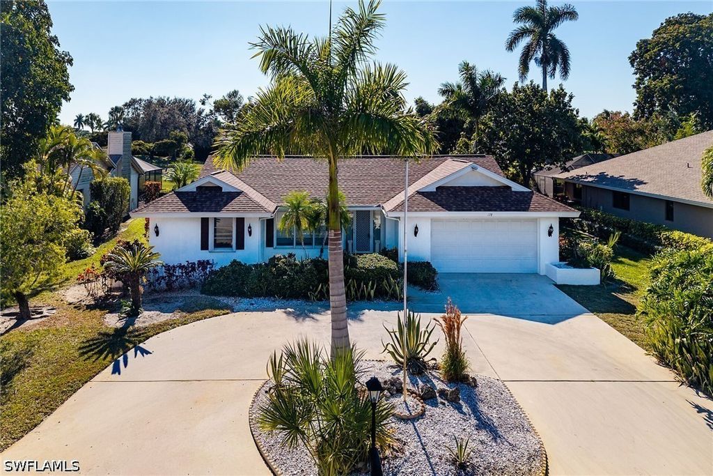 178 Torrey Pines PT, Naples, FL 34113
