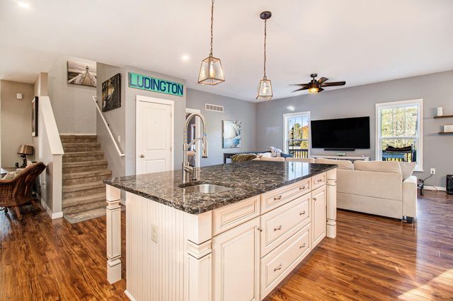 6774 Mears Road, Ludington, MI 49431