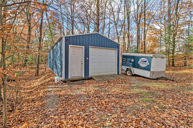 6774 Mears Road, Ludington, MI 49431
