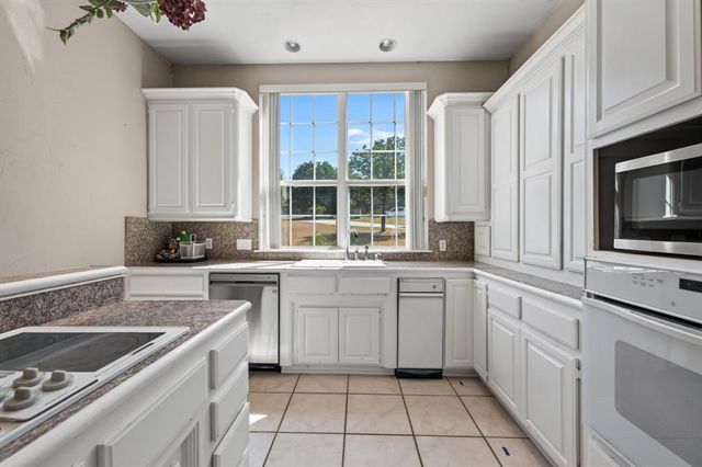 3201 Wakefield Lane, Choctaw, OK 73020