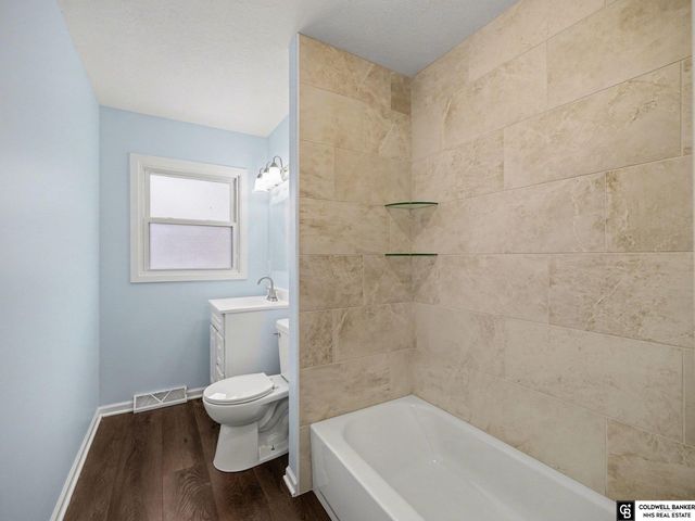 1405 Freeman Drive, Bellevue, NE 68005