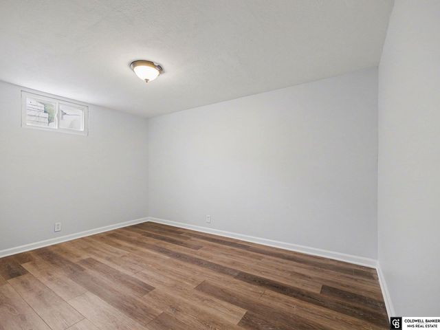 1405 Freeman Drive, Bellevue, NE 68005