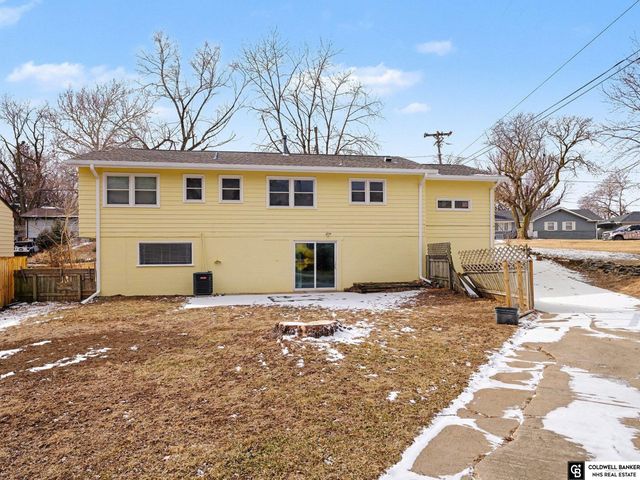 1405 Freeman Drive, Bellevue, NE 68005