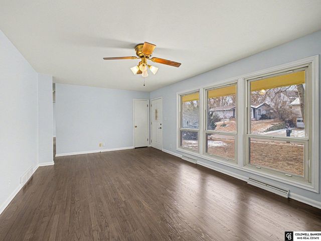 1405 Freeman Drive, Bellevue, NE 68005