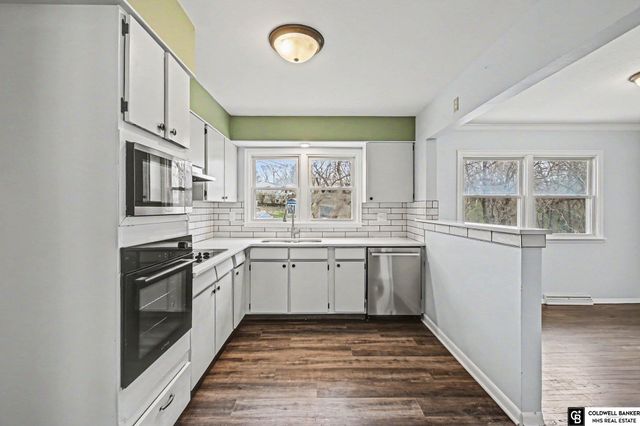 1405 Freeman Drive, Bellevue, NE 68005
