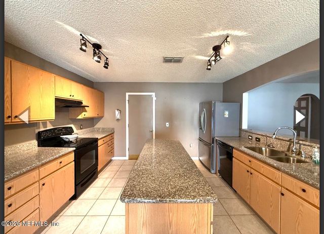 6874 PLAYPARK Trail W, Jacksonville, FL 32244