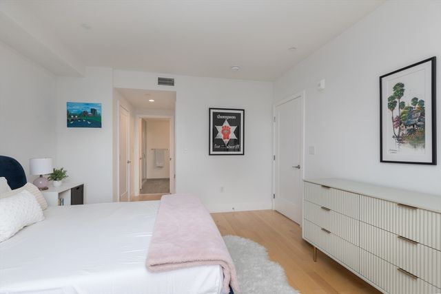 7 Beech St 310, Cambridge, MA 02140