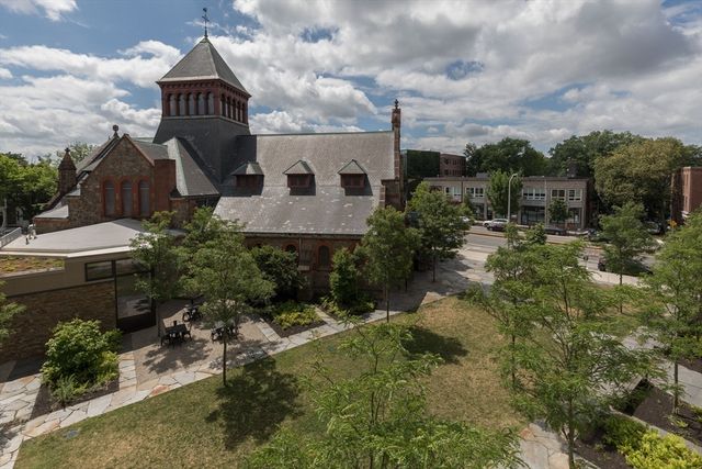7 Beech St 310, Cambridge, MA 02140