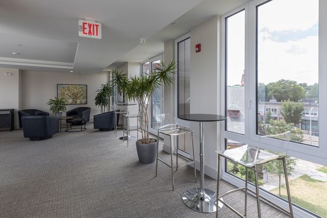 7 Beech St 310, Cambridge, MA 02140