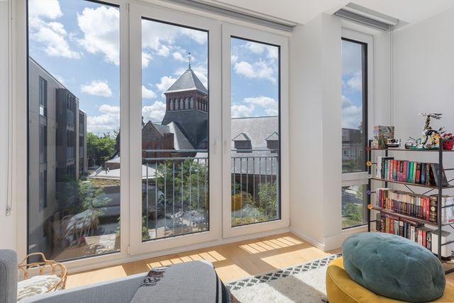 7 Beech St 310, Cambridge, MA 02140