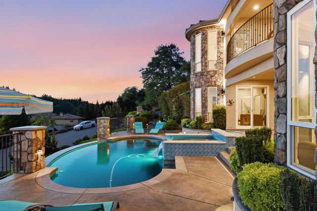 2129 Outrigger Dr, El Dorado Hills, CA 95762