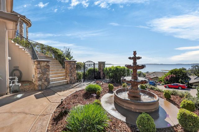 2129 Outrigger Dr, El Dorado Hills, CA 95762