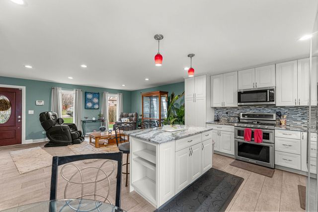 19727 Greenview Avenue, Mokena, IL 60448