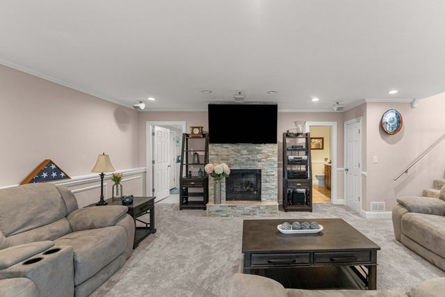 19727 Greenview Avenue, Mokena, IL 60448