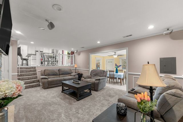 19727 Greenview Avenue, Mokena, IL 60448