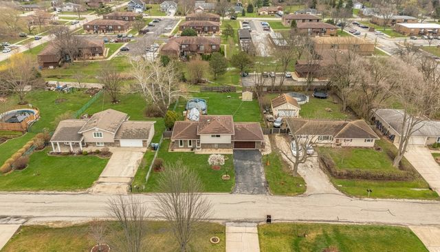 19727 Greenview Avenue, Mokena, IL 60448