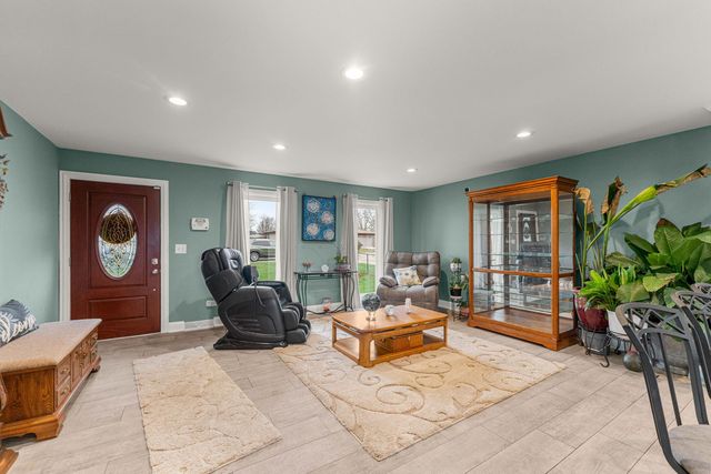 19727 Greenview Avenue, Mokena, IL 60448