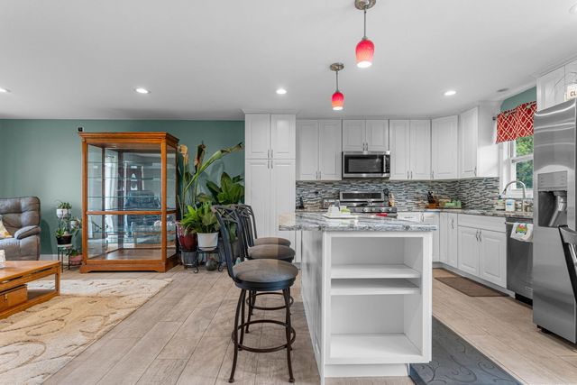 19727 Greenview Avenue, Mokena, IL 60448