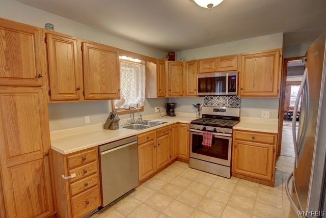 32 Tamarack Street, Buffalo, NY 14220
