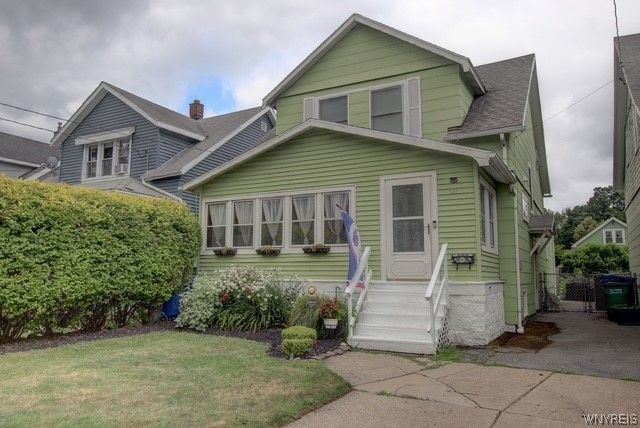 32 Tamarack Street, Buffalo, NY 14220
