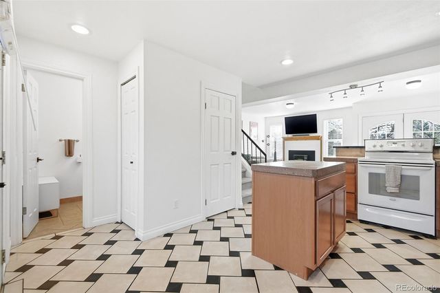 8686 Carr Loop, Arvada, CO 80005