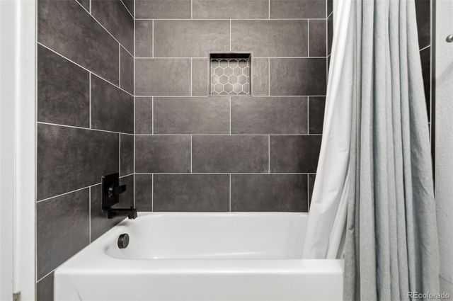 8686 Carr Loop, Arvada, CO 80005