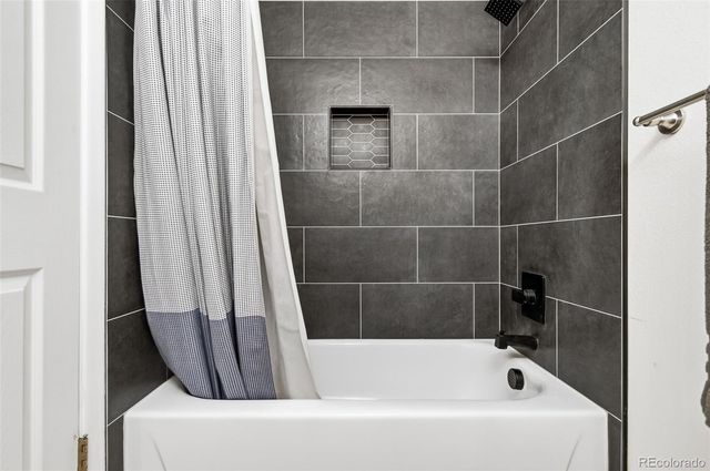 8686 Carr Loop, Arvada, CO 80005