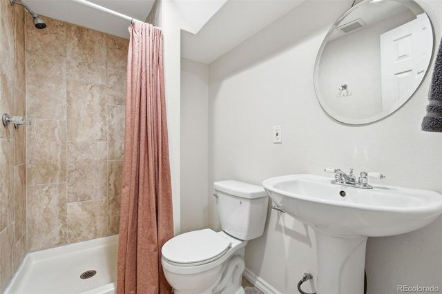 8686 Carr Loop, Arvada, CO 80005