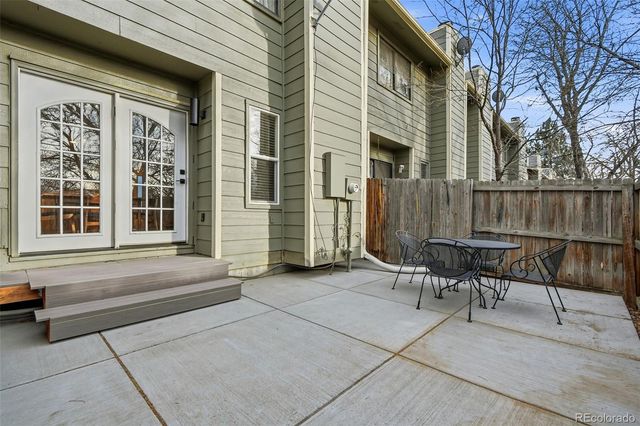 8686 Carr Loop, Arvada, CO 80005