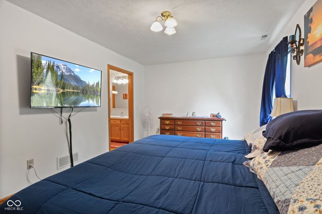5662 Misty Ridge Drive, Indianapolis, IN 46237