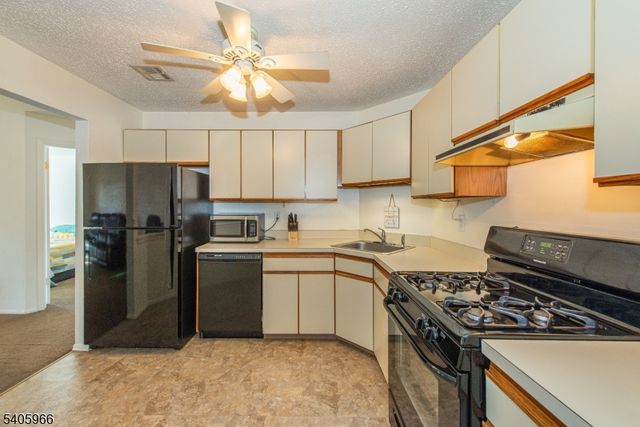 7 Drake Ln 7, Roxbury Twp., NJ 07852