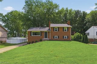 6006 Lake O Springs Avenue NW, Canton, OH 44718