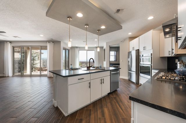 1608 Mammoth Way NW, Albuquerque, NM 87120