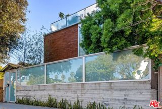 1220 Cabrillo Avenue, Venice, CA 90291