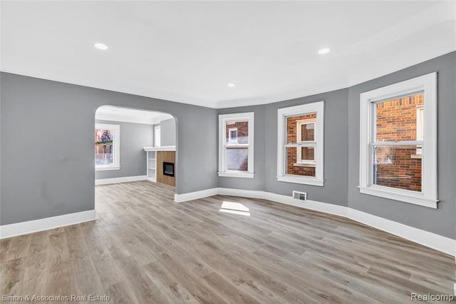 5019 Maple Street, Dearborn, MI 48126