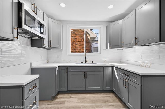5019 Maple Street, Dearborn, MI 48126