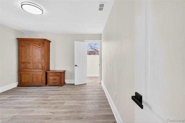 5019 Maple Street, Dearborn, MI 48126