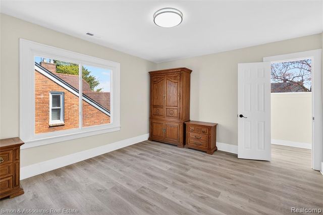 5019 Maple Street, Dearborn, MI 48126