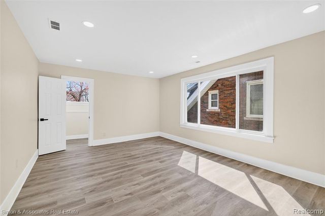 5019 Maple Street, Dearborn, MI 48126