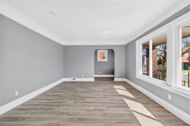 5019 Maple Street, Dearborn, MI 48126