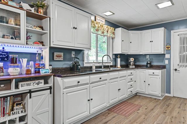 206 Hillview Road, Gloversville, NY 12078