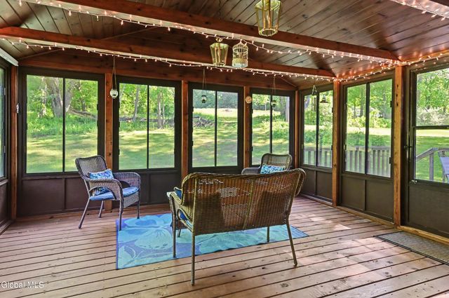 206 Hillview Road, Gloversville, NY 12078
