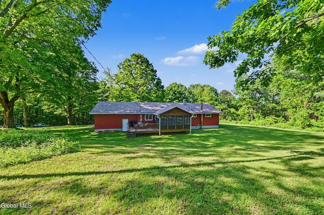 206 Hillview Road, Gloversville, NY 12078