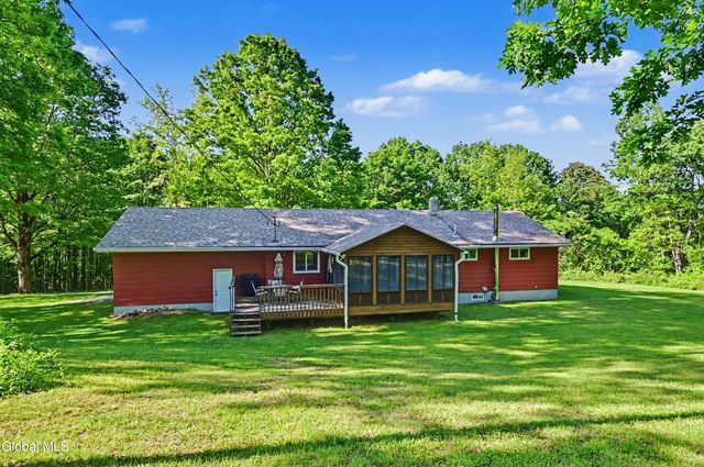 206 Hillview Road, Gloversville, NY 12078