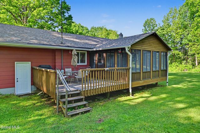 206 Hillview Road, Gloversville, NY 12078